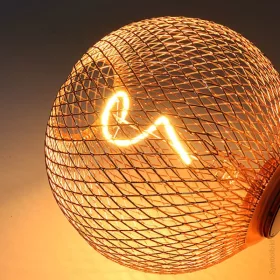 11708 nagyméretű G125-ös E27 designer LED izzó réz színű burával és 1800K extra meleg fénnyel