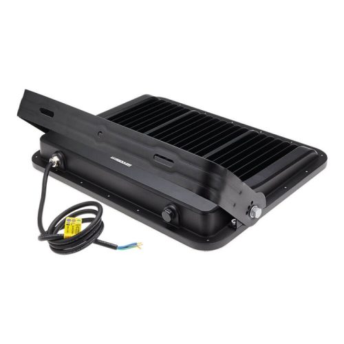 Csúcskategóriás, 500W-os ipari LED reflektor 70.000 lumen fényerővel, fekete színben