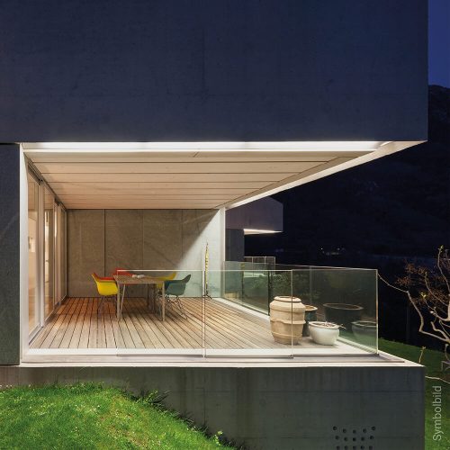 Prémium kültéri LED szalag 12V 196 LED/m 20W/m 2100lm/m meleg fehér