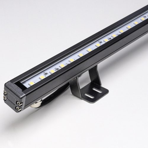 Optonica 1 méter hosszú fekete RGBW kültéri DMX LED falsúroló (Wall Washer) IP66 védelemmel