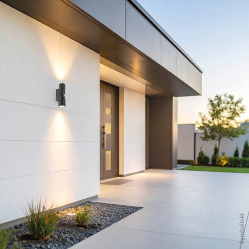 Modern, fekete, homokóra formájú, fel-le világító fali lámpa két GU10 foglalattal