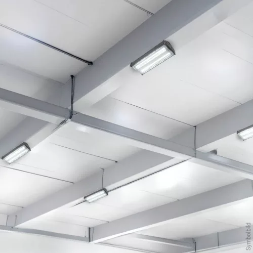 50W-os, lineáris, IP65 és IK08 védettségű LED ipari csarnokvilágító lámpatest, hideg fényű
