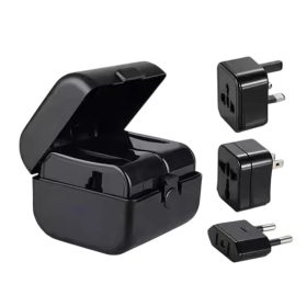 univerzális utazó adapter (világadapter) fehér színben