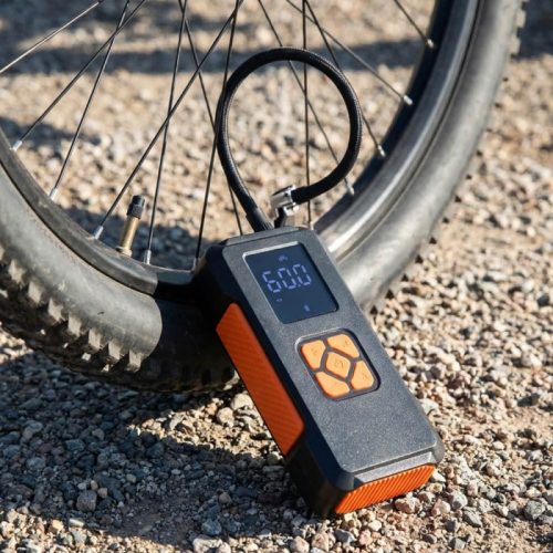 4 az 1-ben multifunkciós autós vészindító bikázó és digitális kerékfújó kompresszor 10000mAh