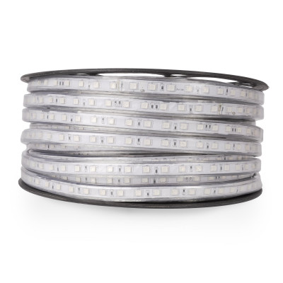 230V-os RGB LED szalag IP67 védettséggel, világító kertben vagy épületen