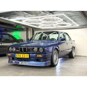 Berge Hexagon LED mennyezeti lámpa 310W teljesítménnyel, IP44 védettséggel és egyedi hatszögletű designnal, hideg fehér fénnyel.