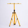 Masszív, sárga, teleszkópos dupla reflektor állvány két LED reflektorhoz