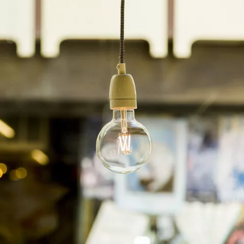 Nagy fényerejű, 12W-os G125 filament LED gömb izzó, természetes fehér fénnyel