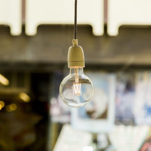 Nagy fényerejű, 12W-os G125 filament LED gömb izzó, meleg fehér fénnyel