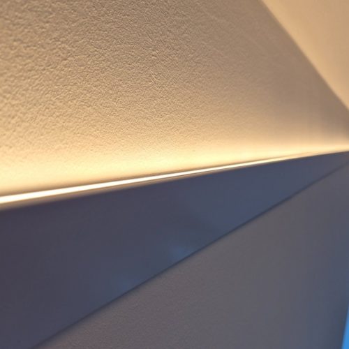 Eloxált ezüst, oldalfali díszléc LED profil indirekt világításhoz