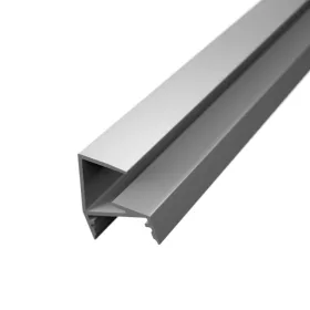 GLASS SHELF alumínium LED profil 8mm-es üvegpolcra húzva, ezüst színben