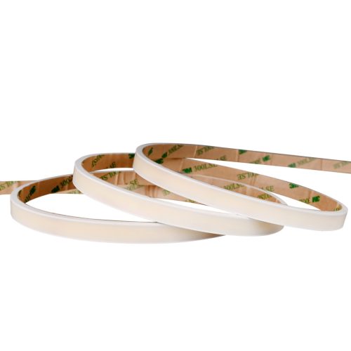 Lapos, felülvilágító, IP68 vízálló COB Neon Flex LED szalag hideg fehér fénnyel.
