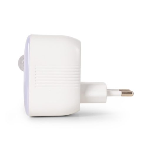 Konnektorba dugható éjjeli fény mozgásérzékelővel és USB csatlakozóval 1,5W Meleg fehér