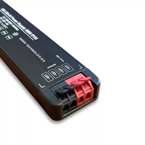 Mindössze 15mm magas ultra vékony alumínium LED tápegység és trafó bútorvilágításhoz 24V 150W