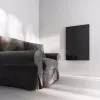 Prémium, fehér üveg infrapanel egy modern, minimalista nappali falán, egy elegáns kanapé fölött 600W