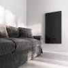 Prémium, fehér üveg infrapanel egy modern, minimalista nappali falán, egy elegáns kanapé fölött 600W