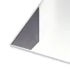 Prémium, fehér üveg infrapanel egy modern, minimalista nappali falán, egy elegáns kanapé fölött 800W
