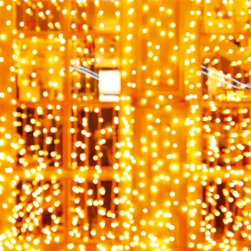 Home KAF 200/DWW DOT LED fényfüggöny 200 meleg fehér LED-del, 2x2m méretben, időzítővel és IP44 kültéri védettséggel.