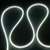 Hajlítható Neon Flex LED szalag, ami homogén, pontmentes fényt ad egyedi feliratokhoz