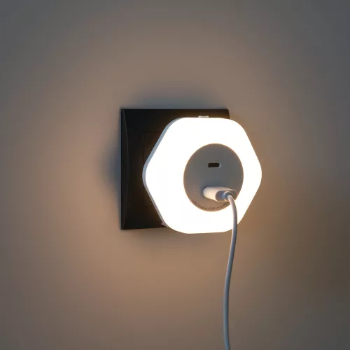 Kanlux BOLA éjszakai irányfény alkonykapcsolóval és 2xUSB csatlakozóval, Meleg fehér 0,22W