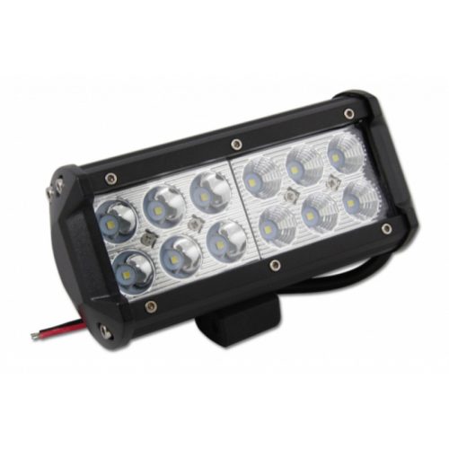 Masszív LED reflektor munkagépekhez – 36W – IP67 védelem – hidegfehér fény