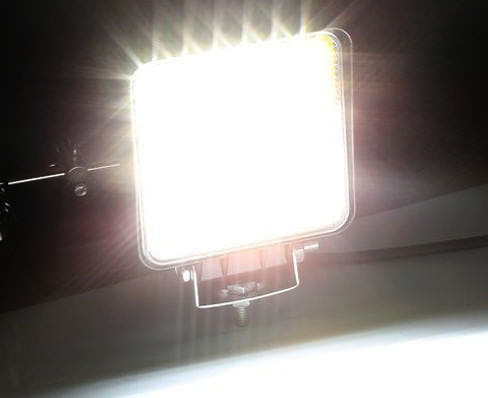 Off-Road munkalámpa narancssárga irányjelzővel 126W 8820lm 10-60V 6000K IP67