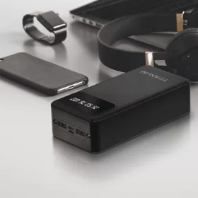 TITANIUM 30000mAh Power bank kijelzővel Fekete