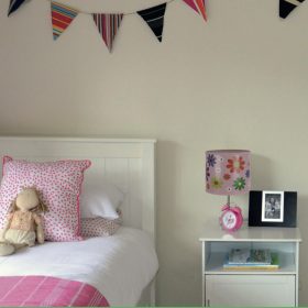 NUKA virág mintás éjjeli lámpa E14 foglalattal