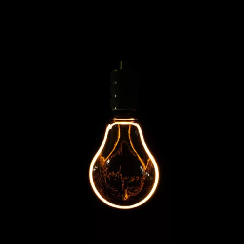 Nagyméretű, A110-es, füstüvegű vintage LED izzó texturált felülettel