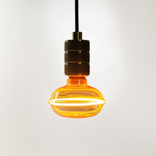 Nagyméretű, borostyánszínű G103 vintage LED izzó egyedi, UFO stílusú filamenttel