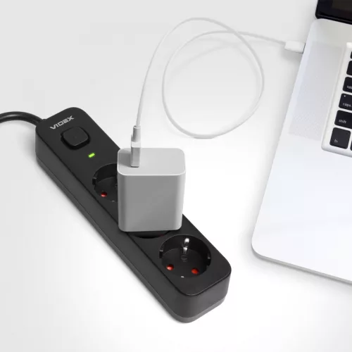 Oncord Professzionális 3-as Hosszabbító Kapcsolóval 3 Méter Kábel Fekete 230V Max. 3680W 16A IP20 – Videx