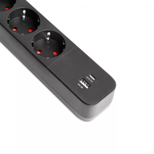 Oncord Professzionális 4-es Hosszabbító Kapcsolóval USB-A és USB-C Csatlakozóval 3 Méter Kábel Fekete 230V Max. 3680W 16A IP20 – Videx