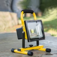 Hordozható LED reflektor